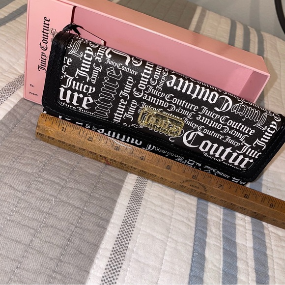 Juicy Couture NWT Logo Clutch Gift Set - Picture 5 of 13